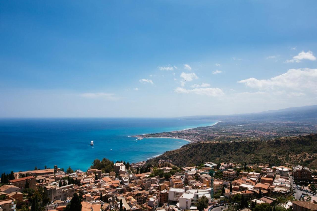 The View Luxury Apartments Таормина Екстериор снимка